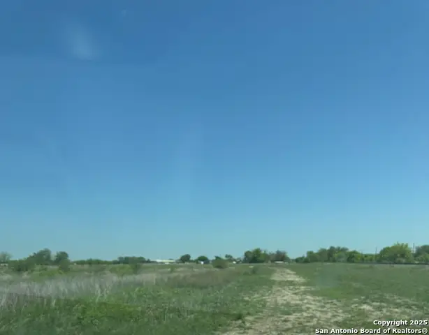 1231 State Highway 132, Devine, TX 78016 - Image #2