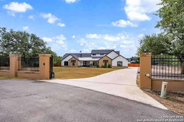 1115 Meadowstone, Spring Branch, TX 78070 - Image #2