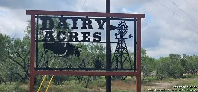 116 Sylas Hayes, Pleasanton, TX 78064 - Image #1