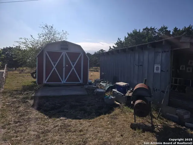 325 Gabe Rd., Kerrville, TX 78028 - Image #3