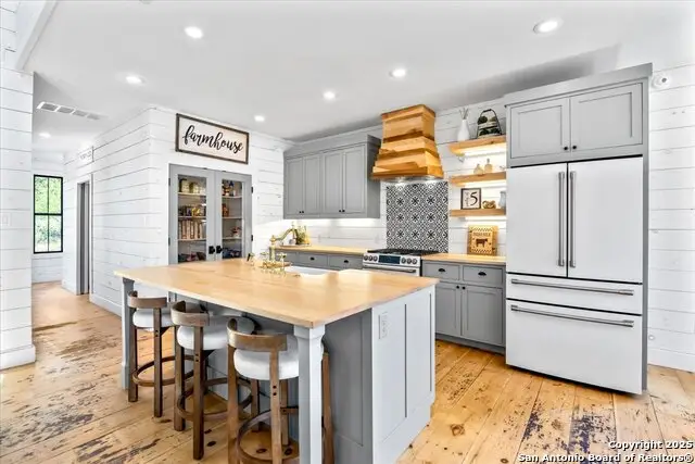 205 Longwood Dr., New Braunfels, TX 78132 - Image #3