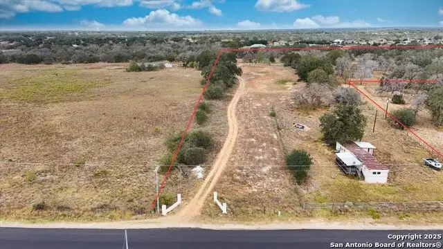 759 County Road 320, Floresville, TX 78114 - Image #3