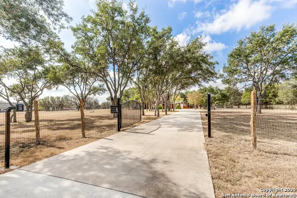 31045 Post Oak, Fair Oaks Ranch, TX 78015