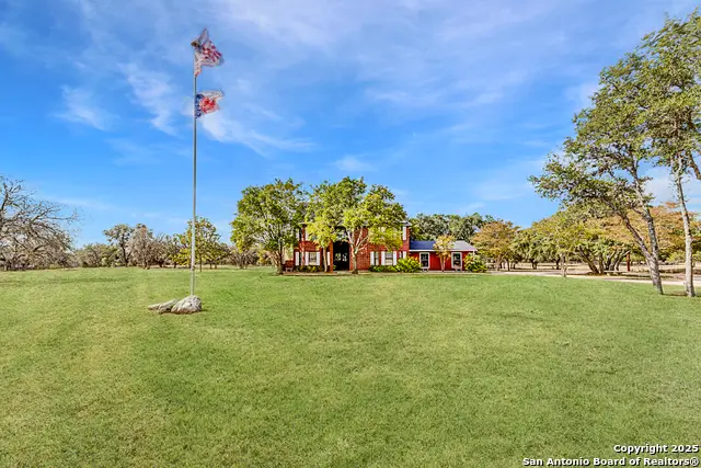 31045 Post Oak, Fair Oaks Ranch, TX 78015 - Image #3