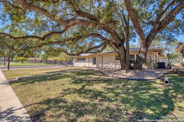 247 Montfort, San Antonio, TX 78216 - Image #3