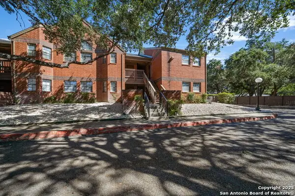 7930 Roanoke Run #1111, San Antonio, TX 78240