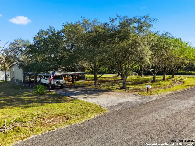 102 County Road 479, Castroville, TX 78009 - Image #2