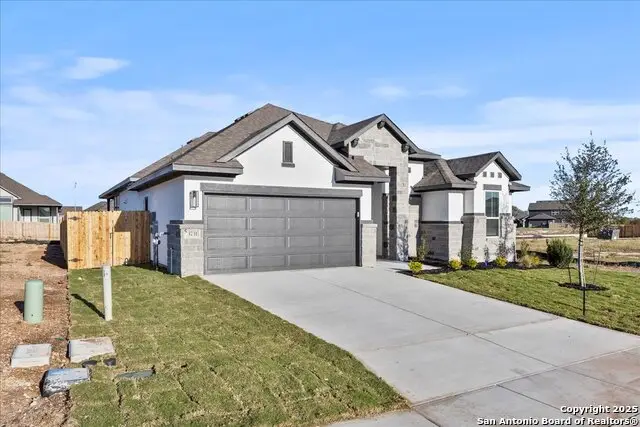 3731 Moru Oak Drive, Seguin, TX 78155 - Image #2