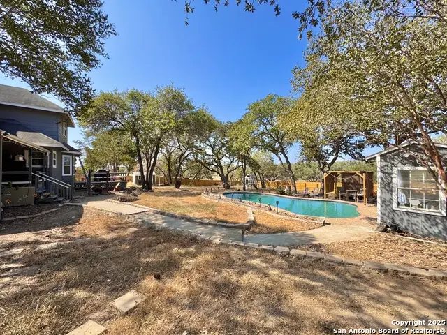 325 Eagle Ridge, Floresville, TX 78114 - Image #3