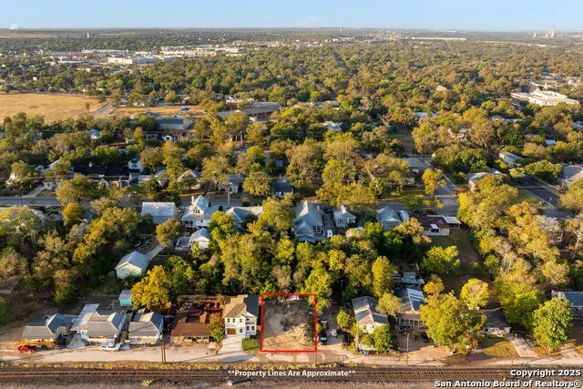 404 S Hill Ave., New Braunfels, TX 78130 - Image #2