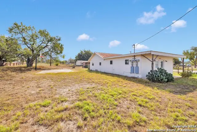 18460 S Ih 37, Elmendorf, TX 78112 - Image #3