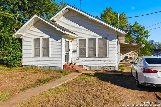 603 E Court, Seguin, TX 78155 - #3