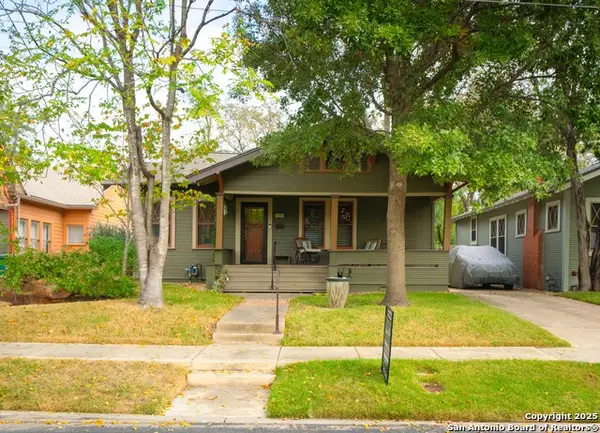 725 E Woodlawn Avenue, San Antonio, TX 78212