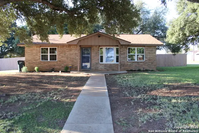 1004 E San Marcos, Pearsall, TX 78061 - Image #1