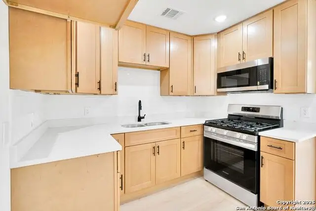 519 Price, San Antonio, TX 78211 - Image #3