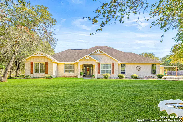 412 Cimarron, Floresville, TX 78114 - Image #1