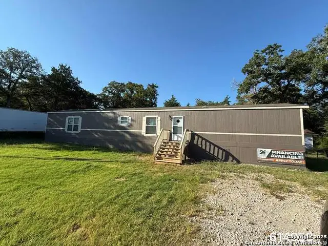 131 Shoshoni, Smithville, TX 78957 - Image #1