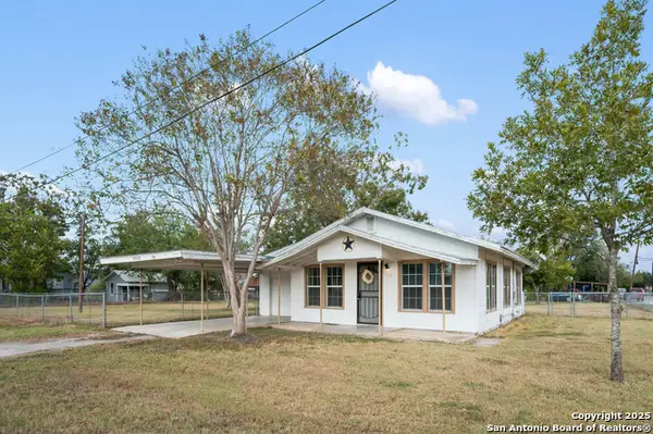 211 S Hackberry, Marion, TX 78124
