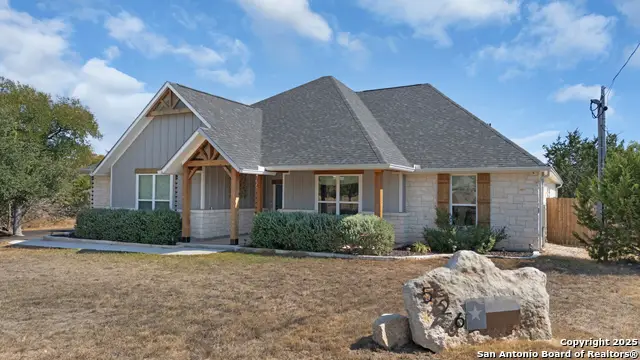 526 Stars And Stripes, Fischer, TX 78623 - Image #3