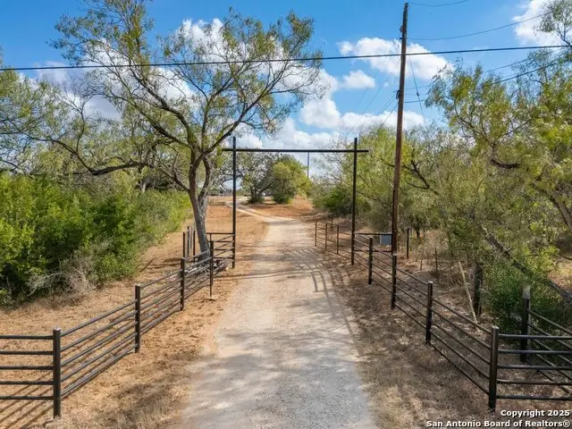 2425 Elm Creek, Seguin, TX 78155 - Image #2