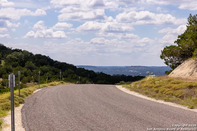407 Dark Sky Path, Kerrville, TX 78028 - Image #3