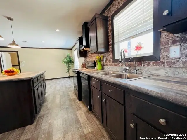 833 Cimarron, Spring Branch, TX 78070 - Image #2