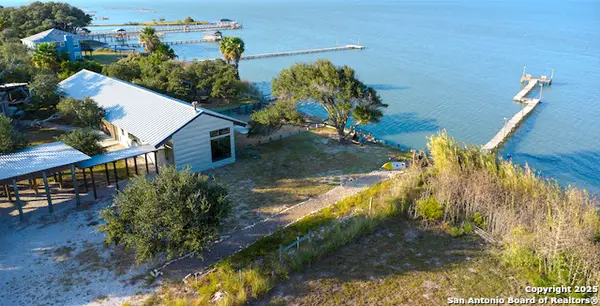 6031 Loop 1781, Rockport, TX 78382