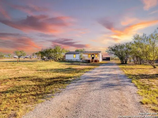 11922 Jolly, Adkins, TX 78101 - Image #1
