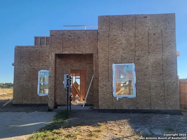 705 Bluebeard Ct, Laredo, TX 78046 - Image #1