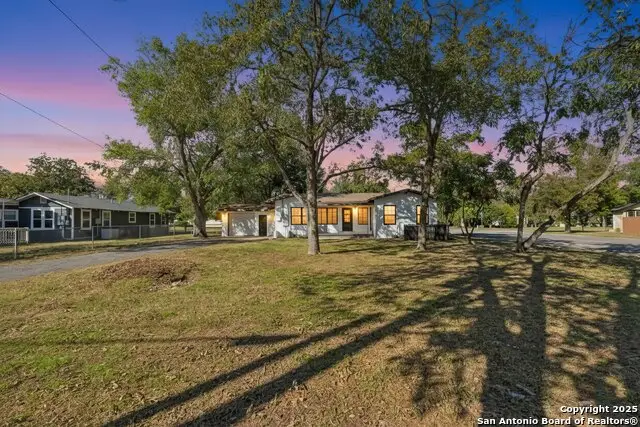 735 Krezdorn, Seguin, TX 78155 - Image #1