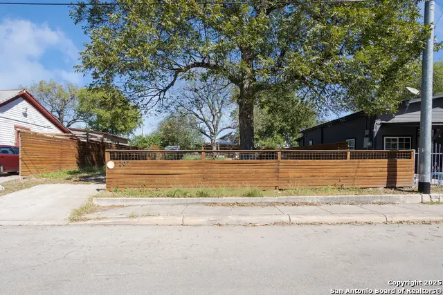 207 Forrest, San Antonio, TX 78204 - Image #3