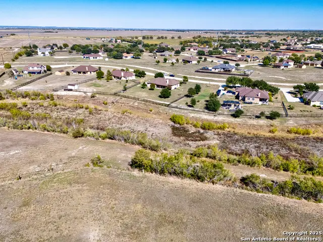 16026 Lake Shore Dr, Lytle, TX 78052 - Image #1