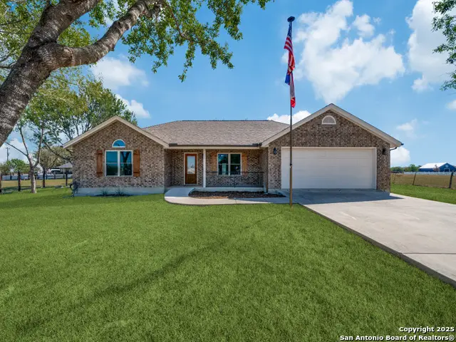 433 W Klein, New Braunfels, TX 78130 - Image #2