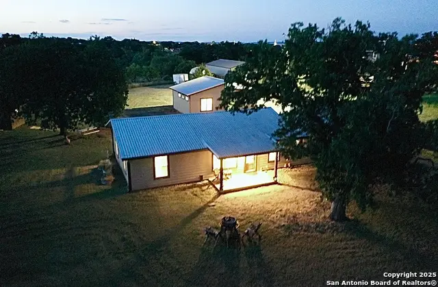115 Leo Lane, Buchanan Dam, TX 78609 - Image #2