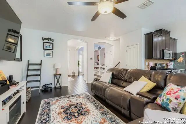 806 Horn Run, San Antonio, TX 78245 - #2