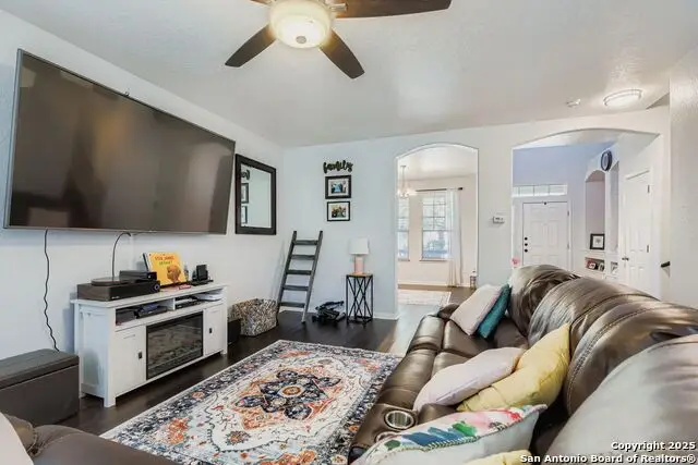 806 Horn Run, San Antonio, TX 78245 - #3