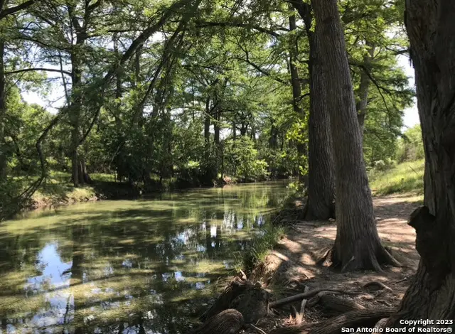 557 Siesta, Bandera, TX 78003 - Image #2