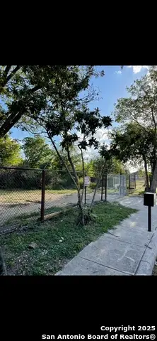 5612 Monterey St, San Antonio, TX 78237 - Image #3