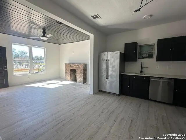 1431 Crockett, San Antonio, TX 78202 - Image #3