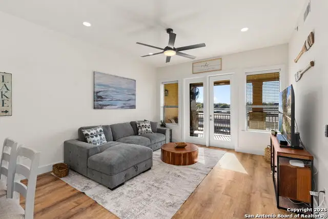 1000 The Cape #10, Horseshoe Bay, TX 78657 - Image #2