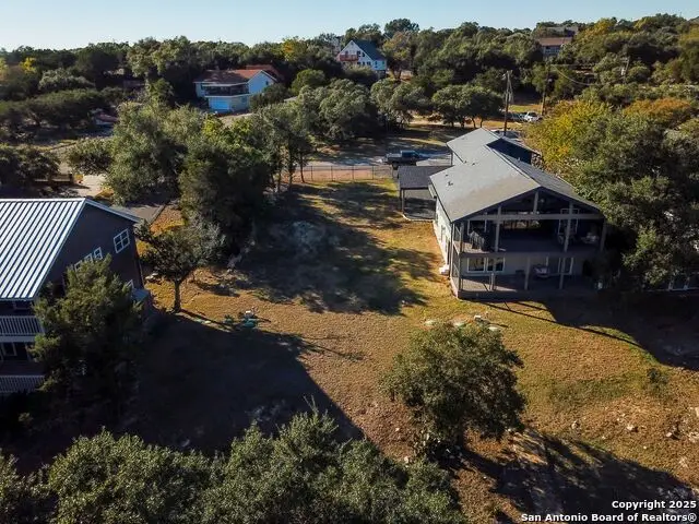 864 Lakebreeze Dr, Canyon Lake, TX 78133 - #3