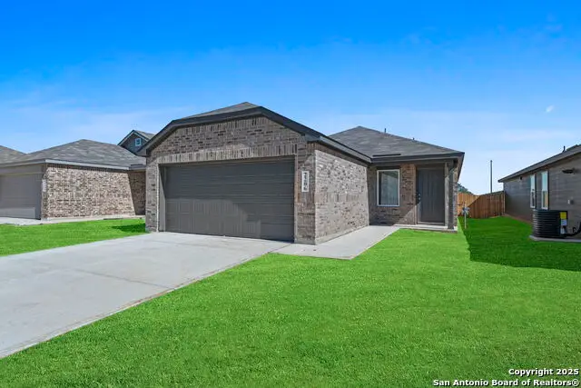 2206 Collins Aly, Converse, TX 78109 - Image #1