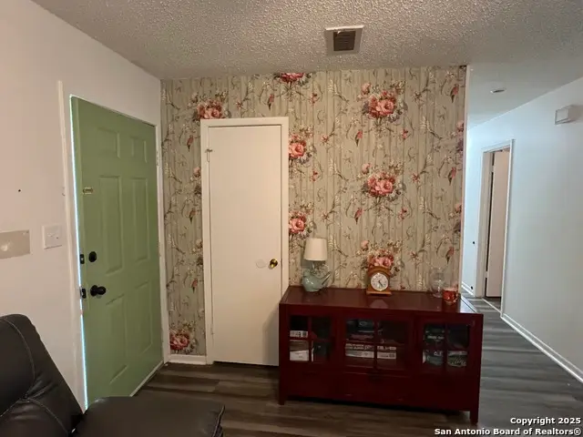 1404 Glendale, Beeville, TX 78102 - Image #2