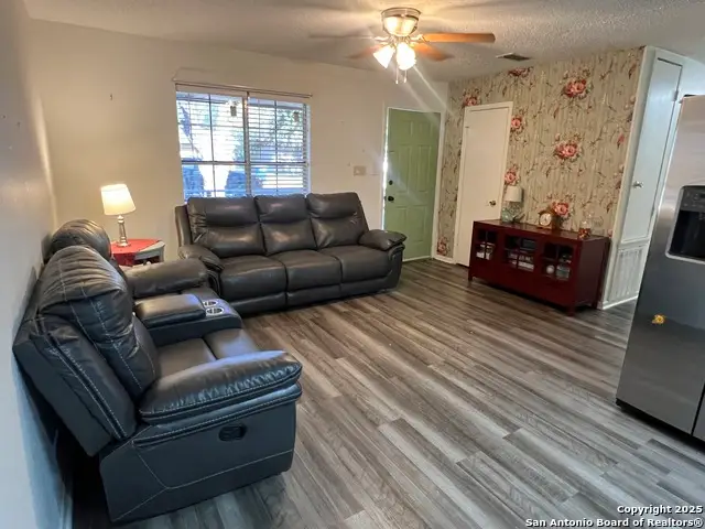 1404 Glendale, Beeville, TX 78102 - Image #3