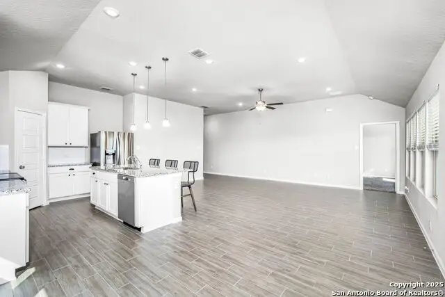 1117 Amber Lake, Seguin, TX 78155 - #3