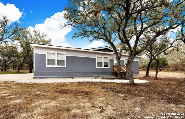 399 Private 1523, Bandera, TX 78003