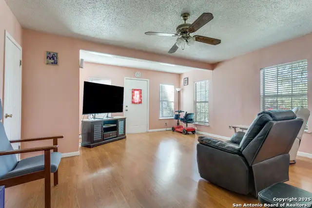 329 Rayburn, San Antonio, TX 78221 - Image #3