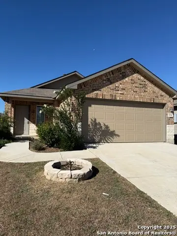 156 Middle Green, Floresville, TX 78114 - Image #1