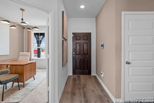 1547 Silver Run, New Braunfels, TX 78130 - Image #2