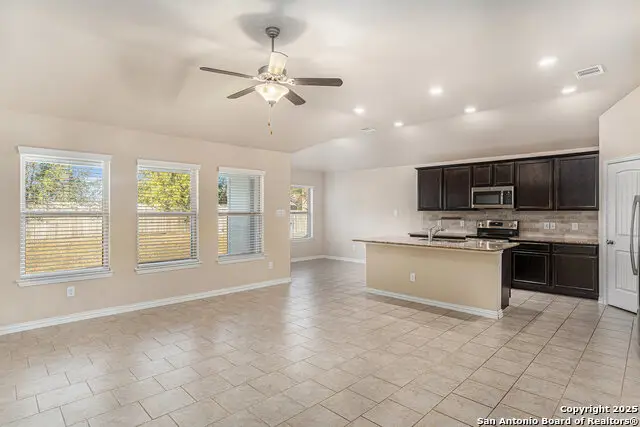 466 Meadow Wind, New Braunfels, TX 78132 - Image #3